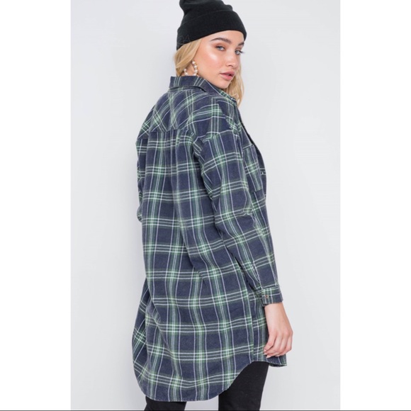 The Perfect Flannel - Picture 5 of 5